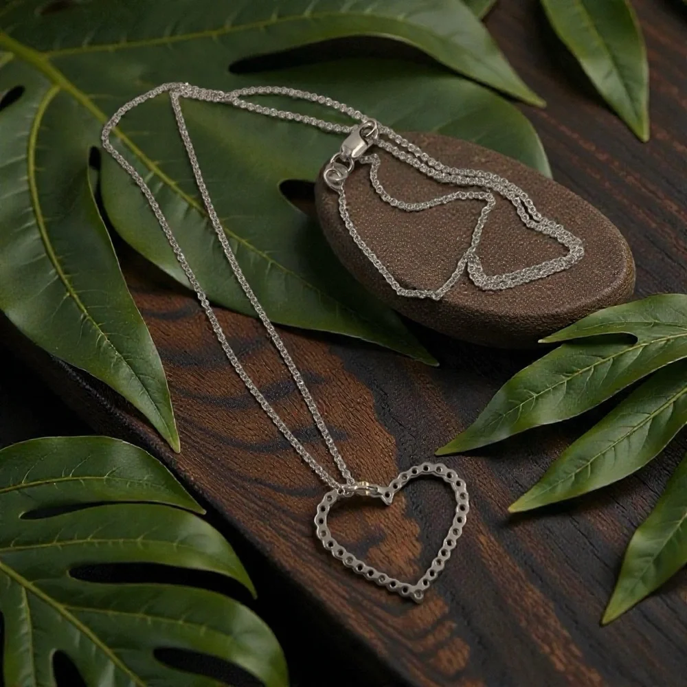 18k White Gold Diamond Heart Pendant Necklace, Milan Italy 750 Gold, 18” Chain - Picture 5 of 14